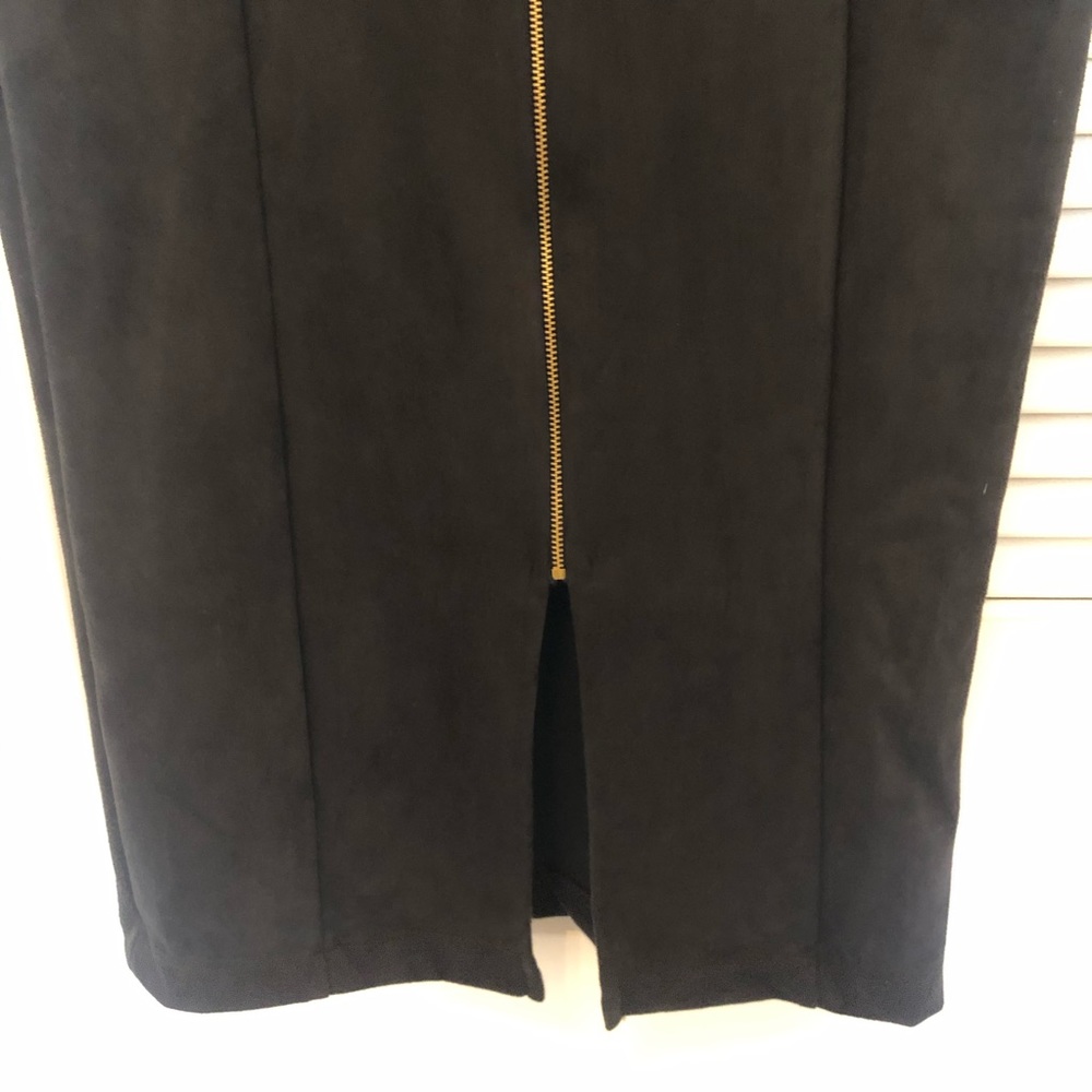 Dress - Picture 4 of 6